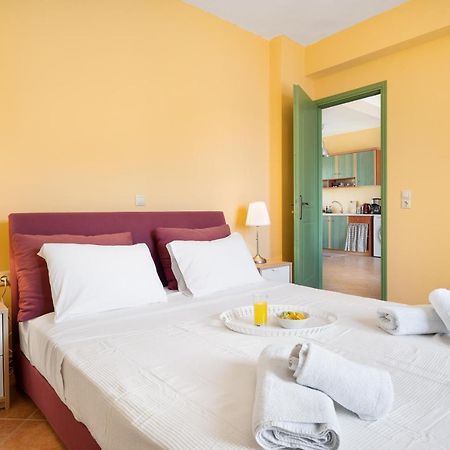 Pavio Villa Poros  Buitenkant foto