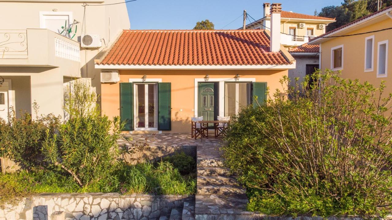 Pavio Villa Poros  Buitenkant foto