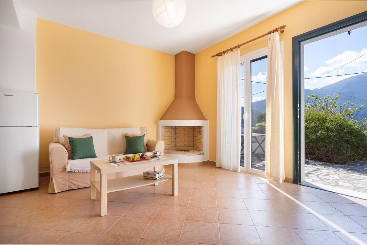 Pavio Villa Poros  Buitenkant foto
