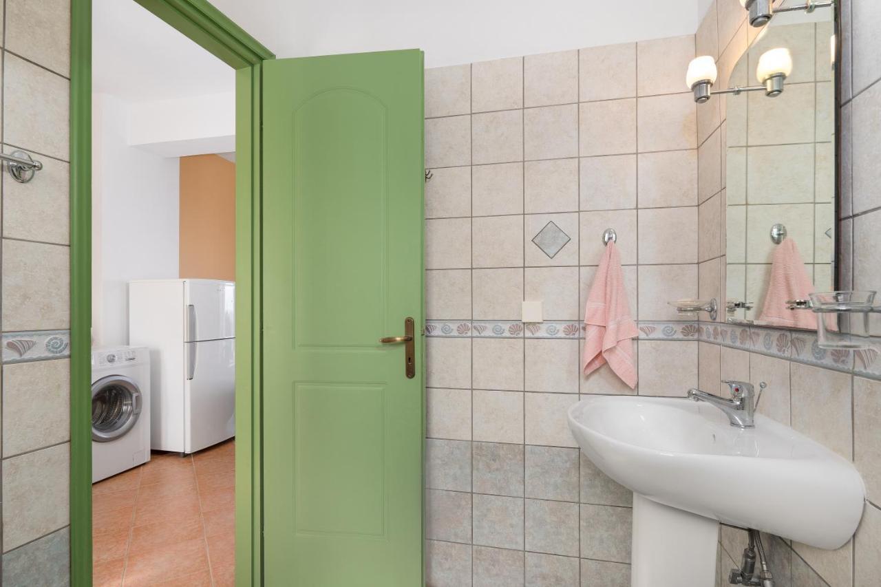 Pavio Villa Poros  Buitenkant foto
