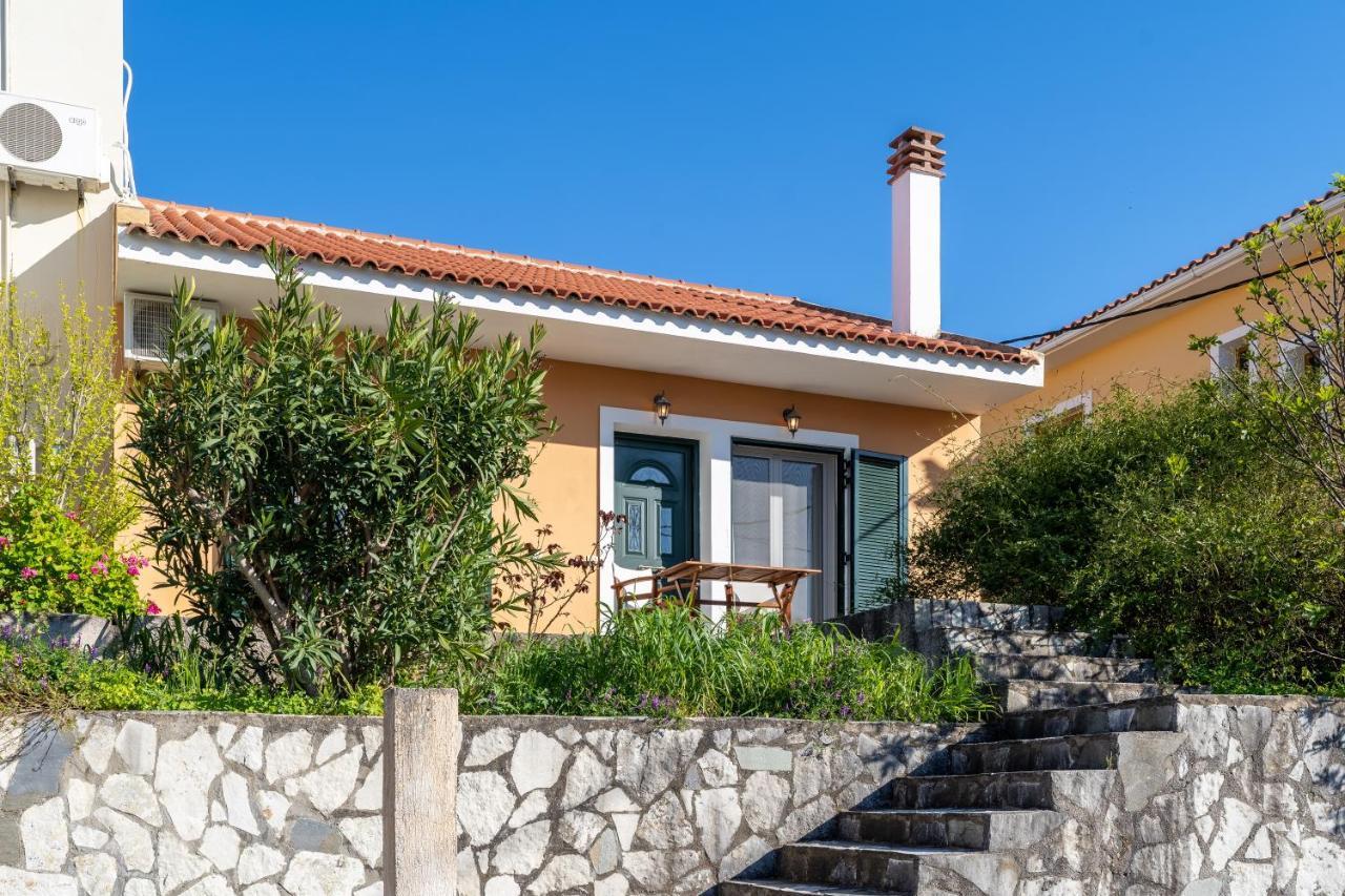Pavio Villa Poros  Buitenkant foto