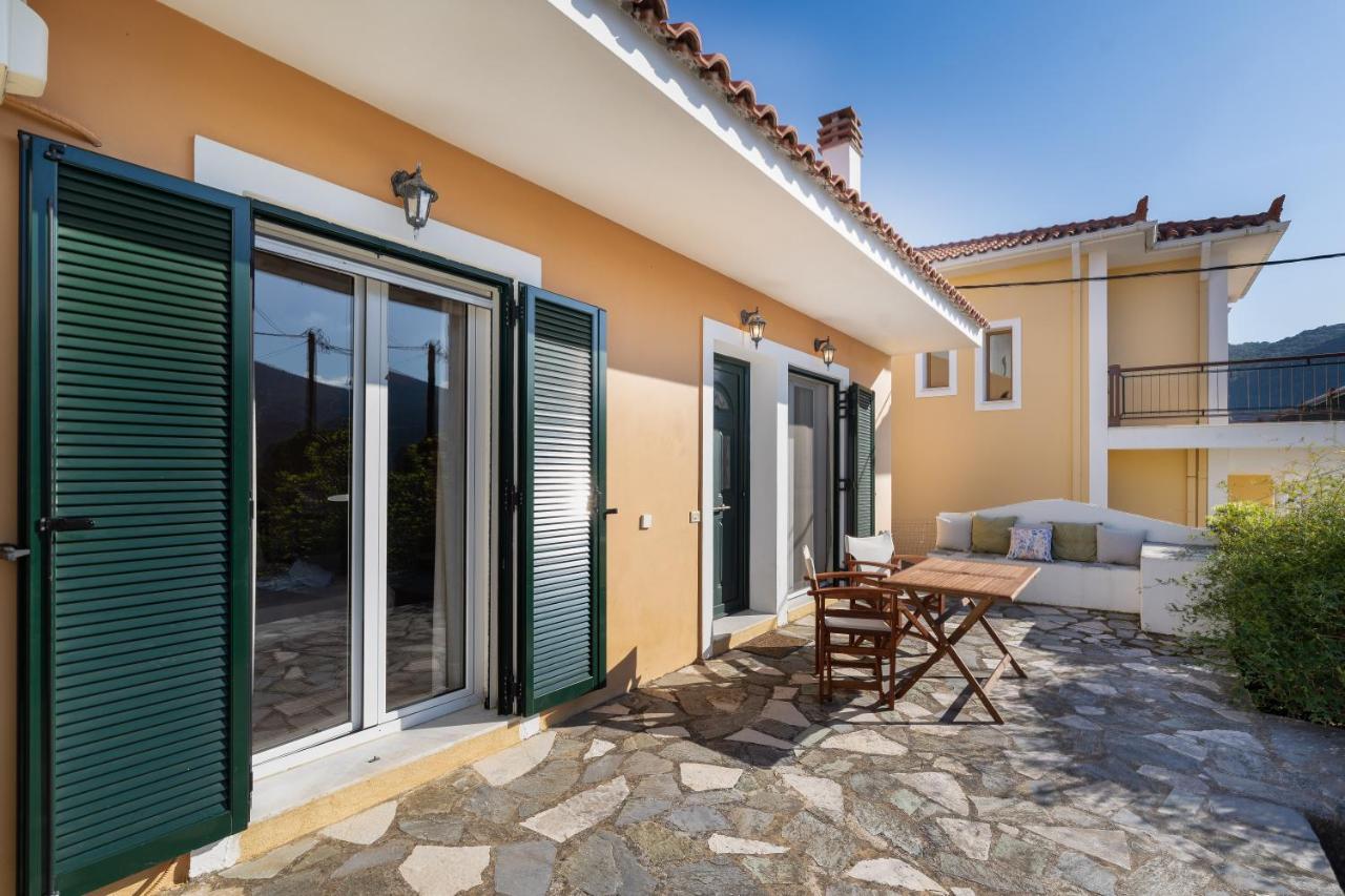 Pavio Villa Poros  Buitenkant foto